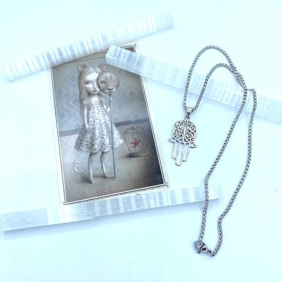 Hamsa Sterling Silver Pendant On Stainless Steel Rounded Box Chain - Picture 1 of 4